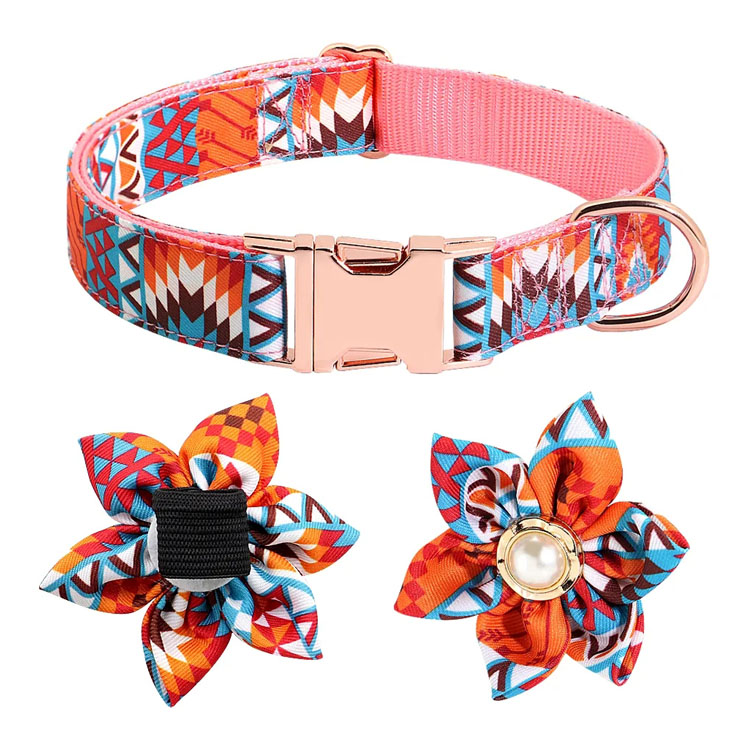 Collar de perro floral ajustable con hebilla de metal extraíble