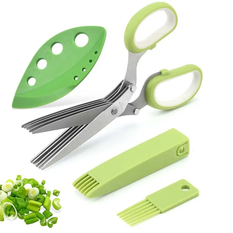 Tijeras de hierbas para cortar vegetales de la cocina de la cocina de la cocina.